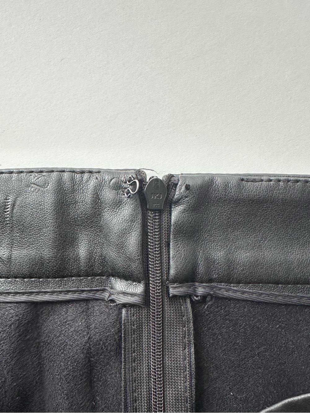 Mango MNG Black Pleated Faux Leather Mini Skirt Size S / US 5 - Picture 15 of 16